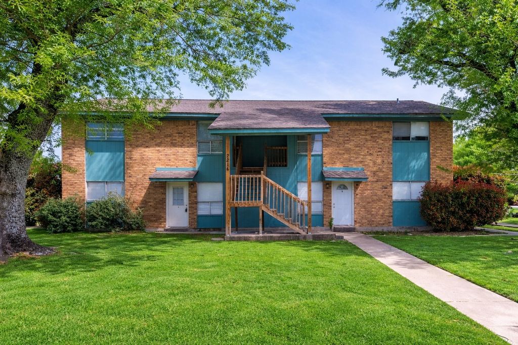 2214 Saulsbury Drive, Temple