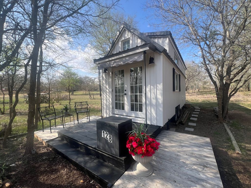128 Arrowhead Court A, Bastrop