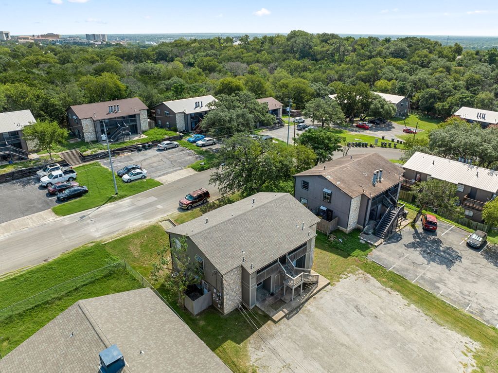 608 Bracewood Circle, San Marcos