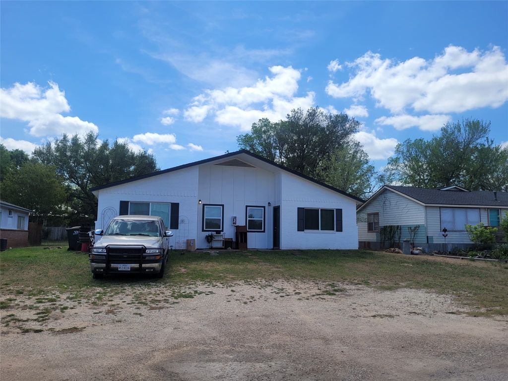205 2nd Avenue 1 & 2, Smithville