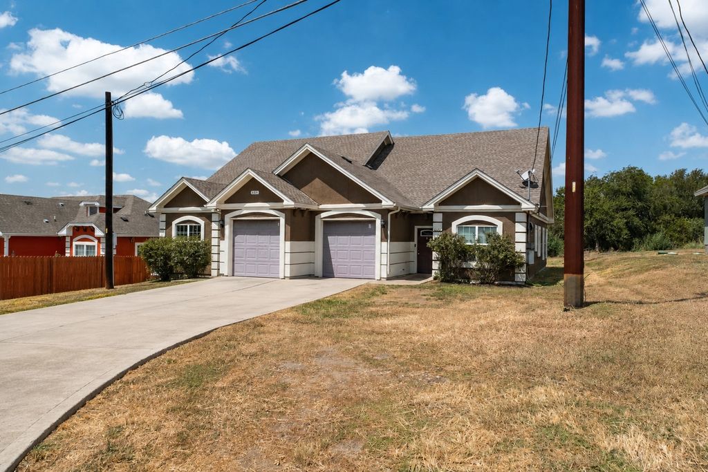 404 Mesa Drive, Del Valle