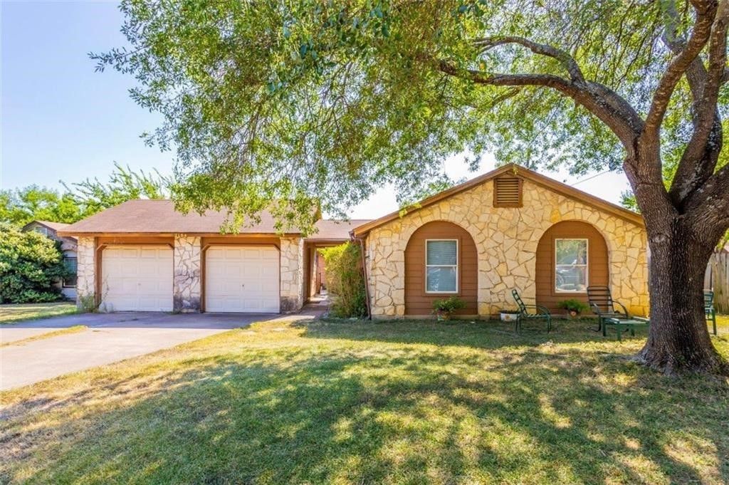2104 Old West Place, Round Rock