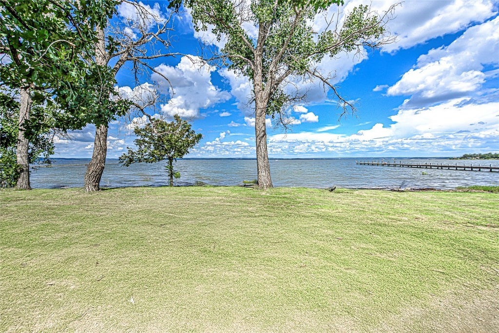 312 Blue Sky Way, Burnet