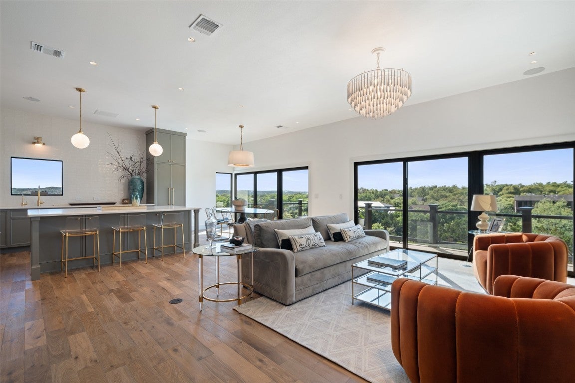 Photo of Listing #6986762