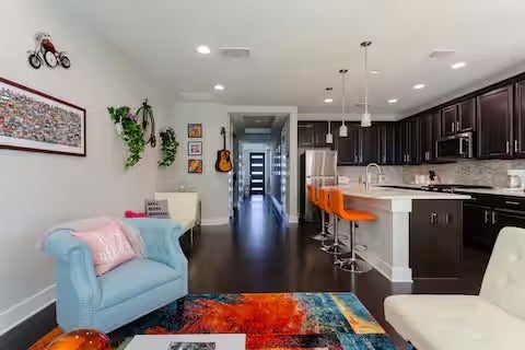 Photo of Listing #2481587