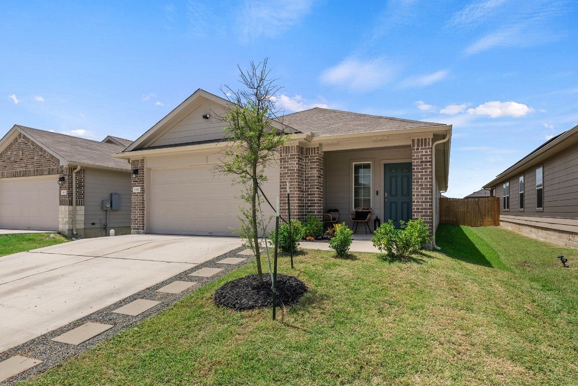 Photo of Listing #2563240