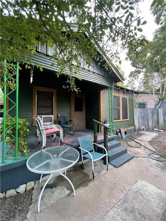 Photo of Listing #9915956