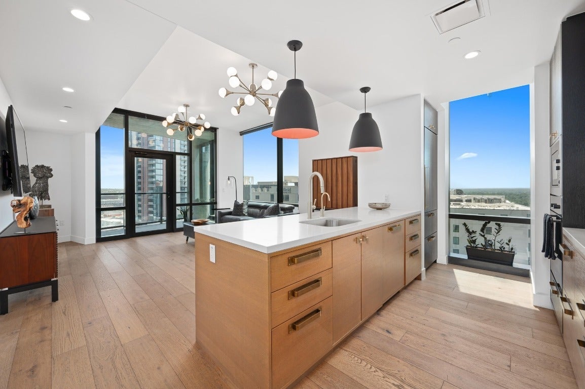 Photo of Listing #9991343