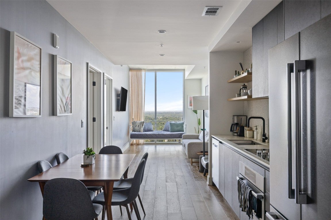 Photo of Listing #3758003