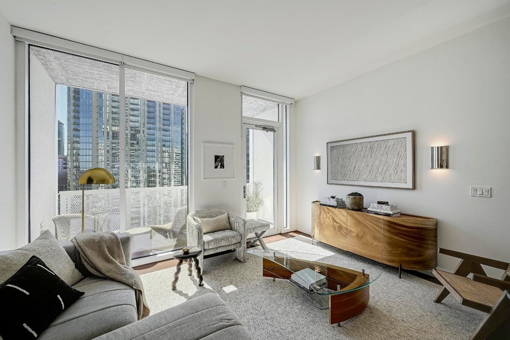 301 West Avenue 2105, Austin