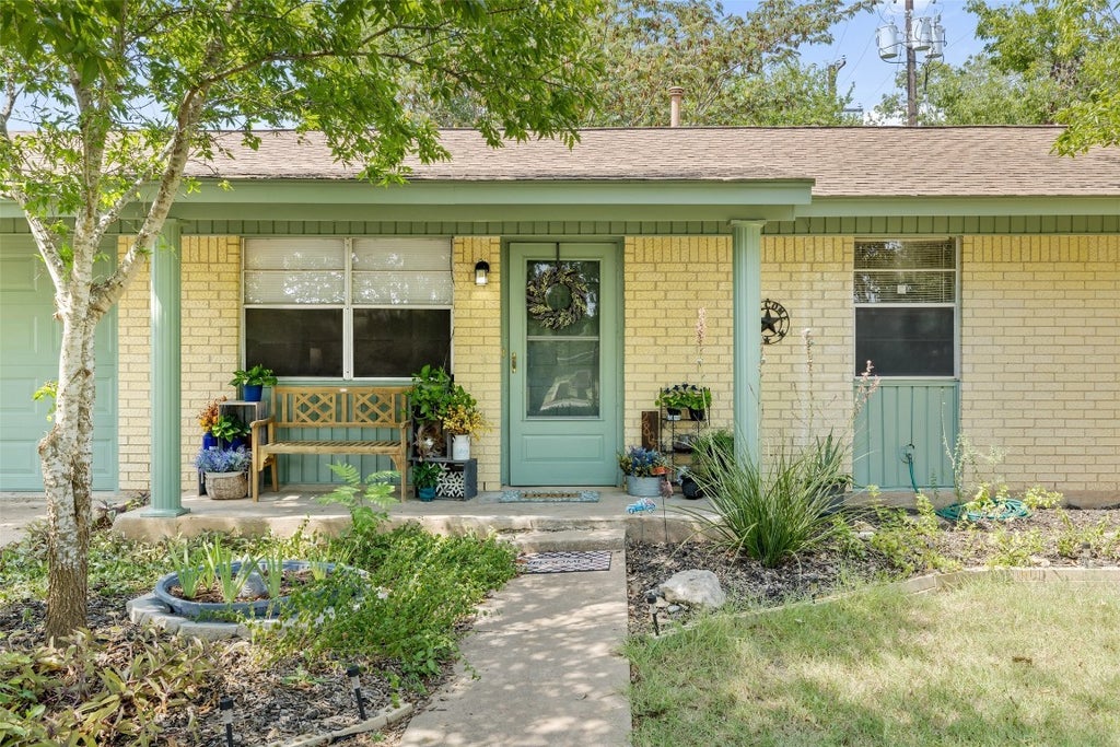 2803 Crestview Street, Taylor