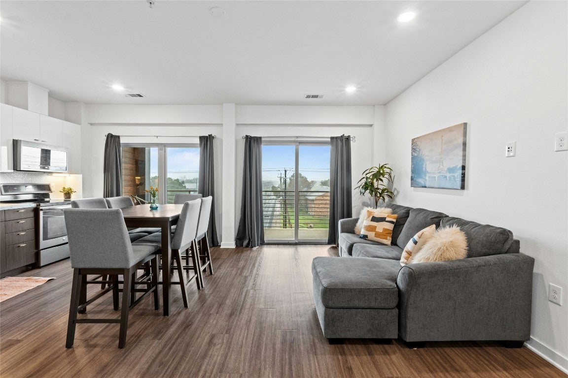 Photo of Listing #1457980