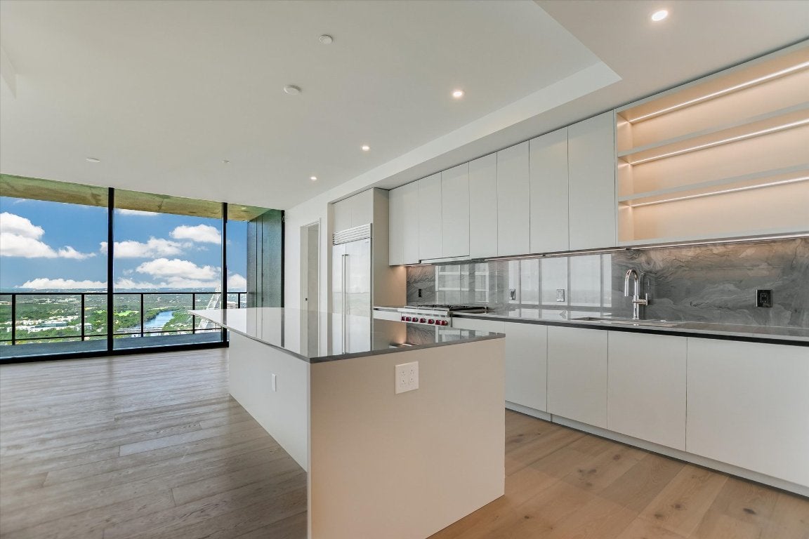 Photo of Listing #1987428