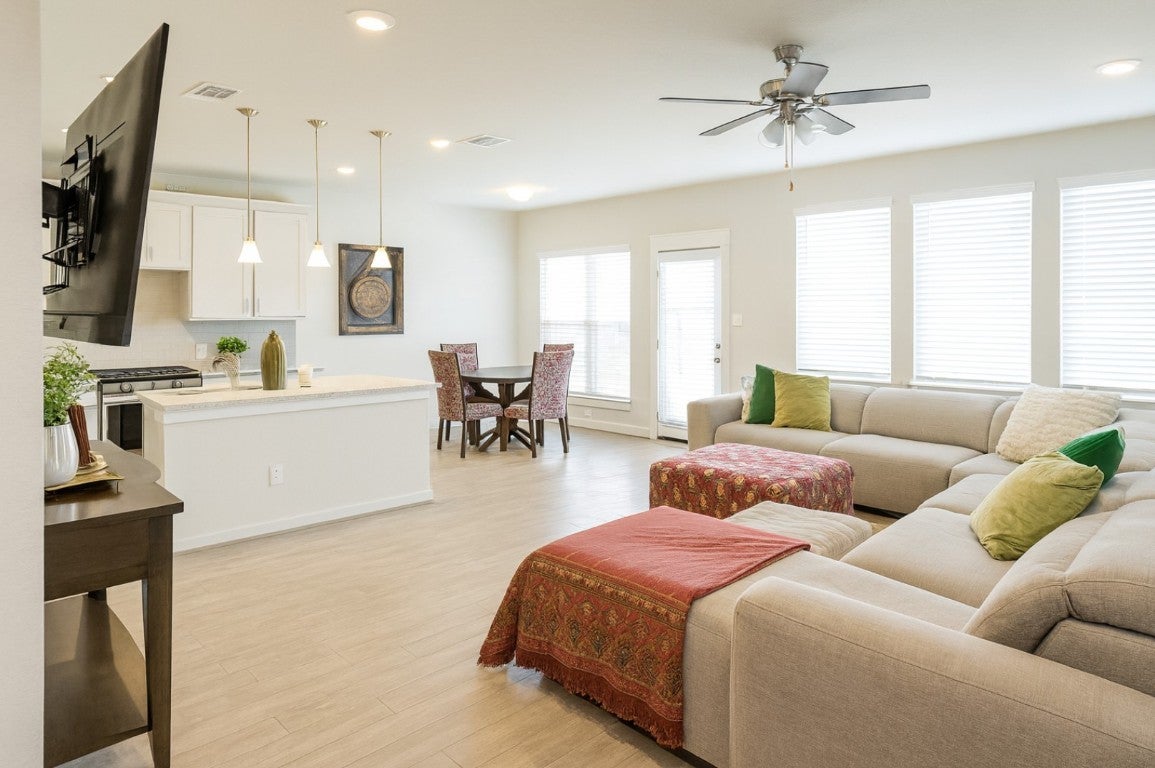 Photo of Listing #1338104