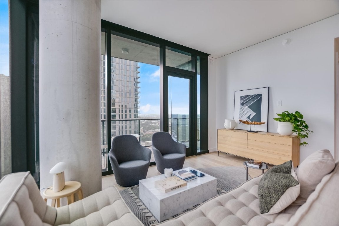 Photo of Listing #9003412