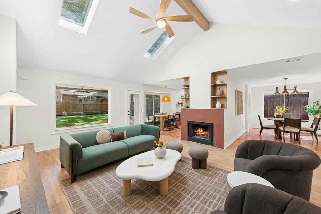 Photo of Listing #4883824