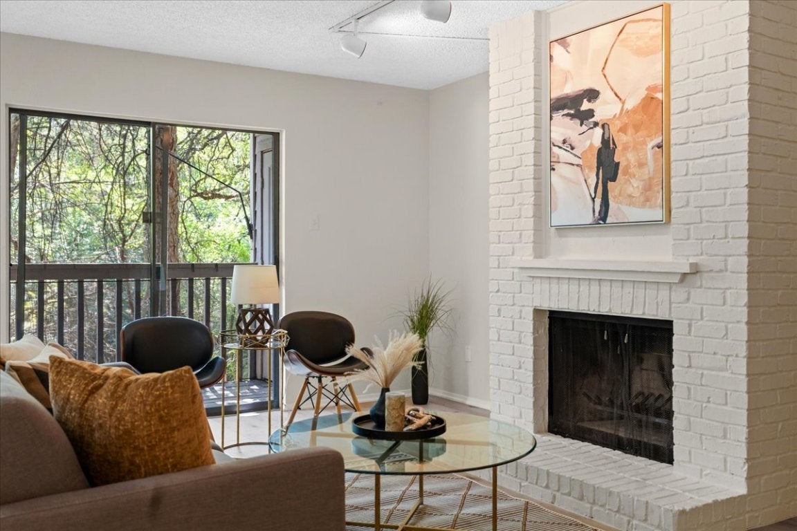 Photo of Listing #1539105