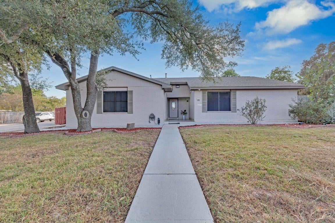 Photo of Listing #3623818