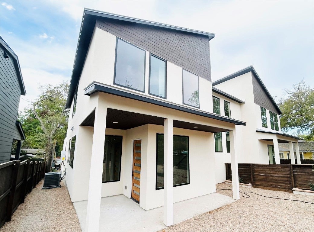 Photo of Listing #2361811