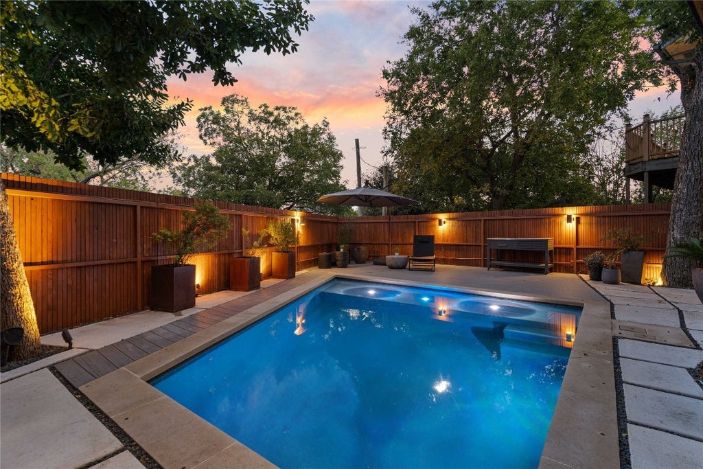 1118 Gillespie Place, Austin