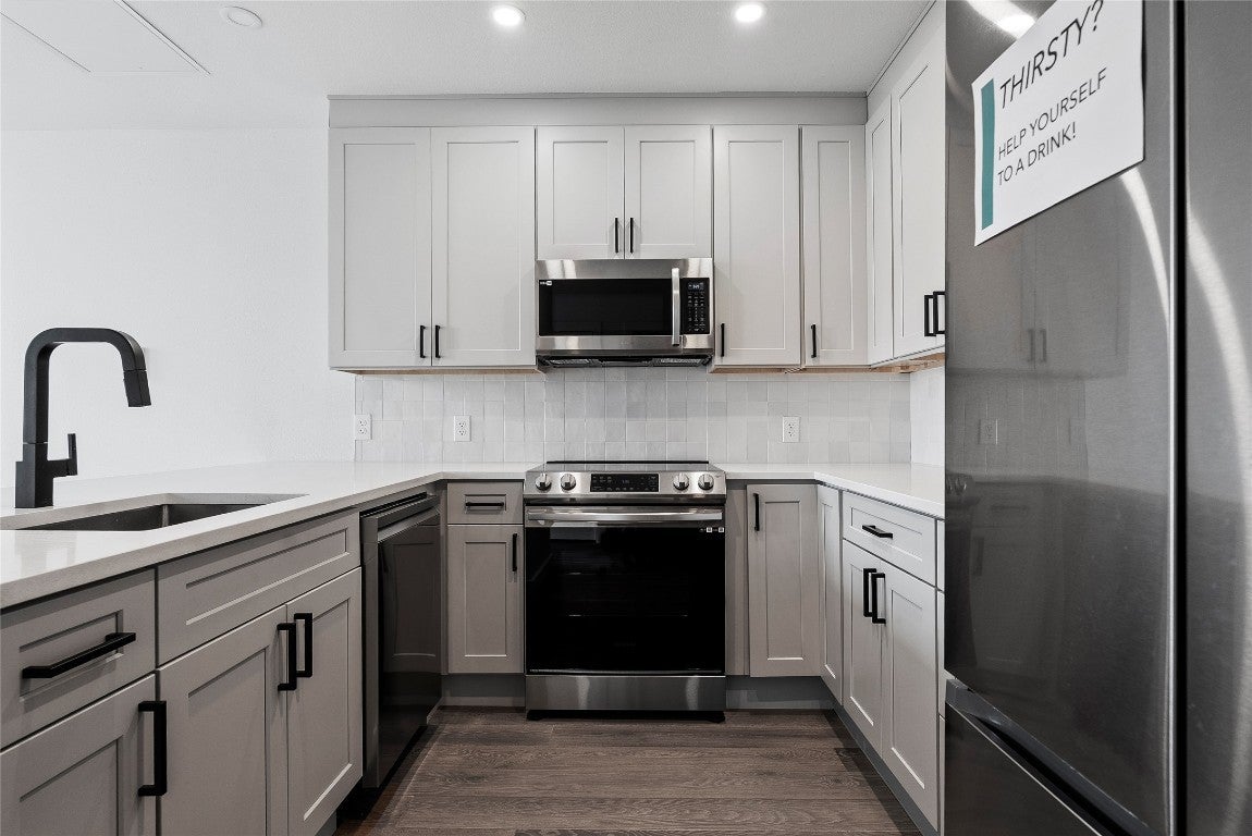 Photo of Listing #3260030