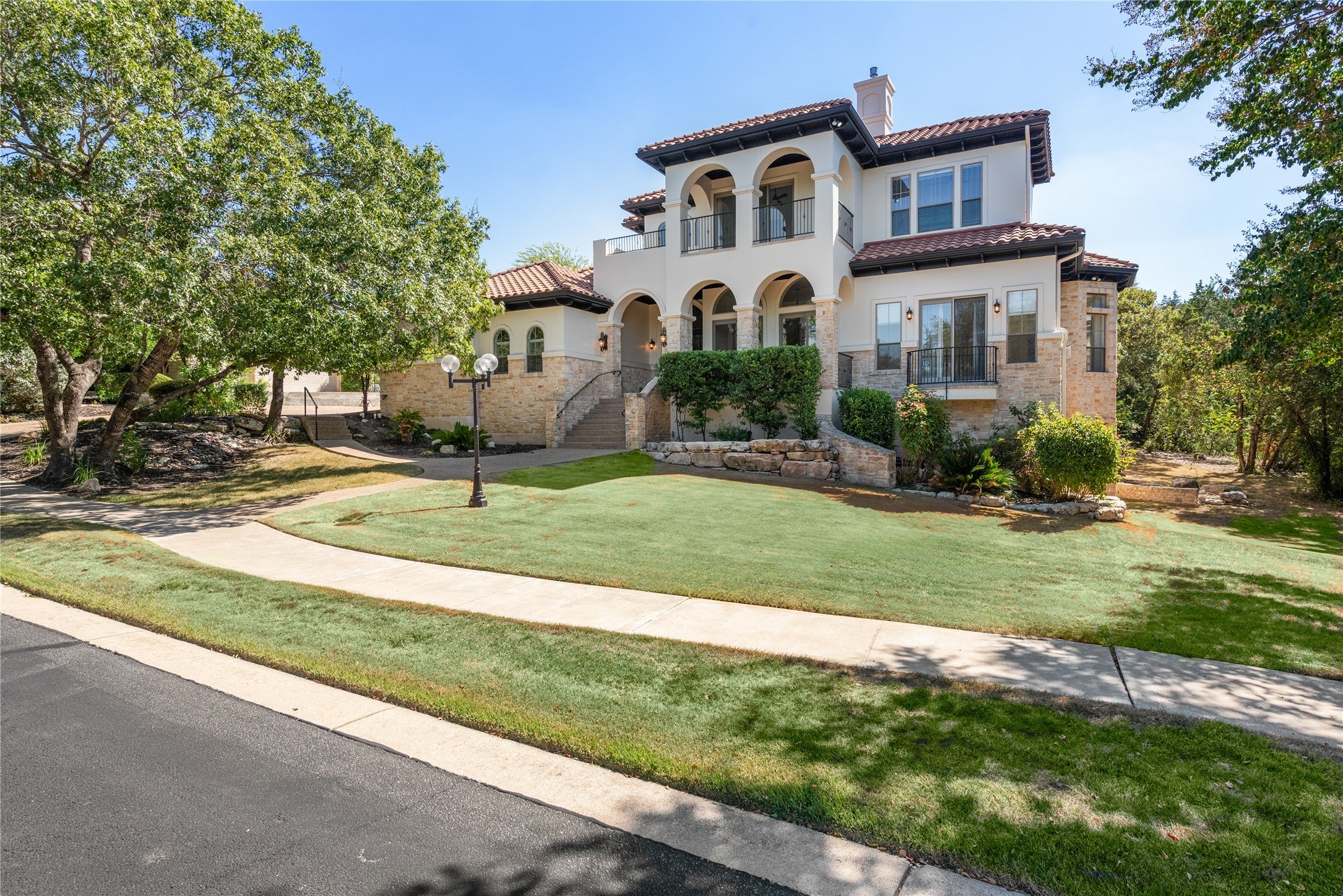 Photo of Listing #3401731