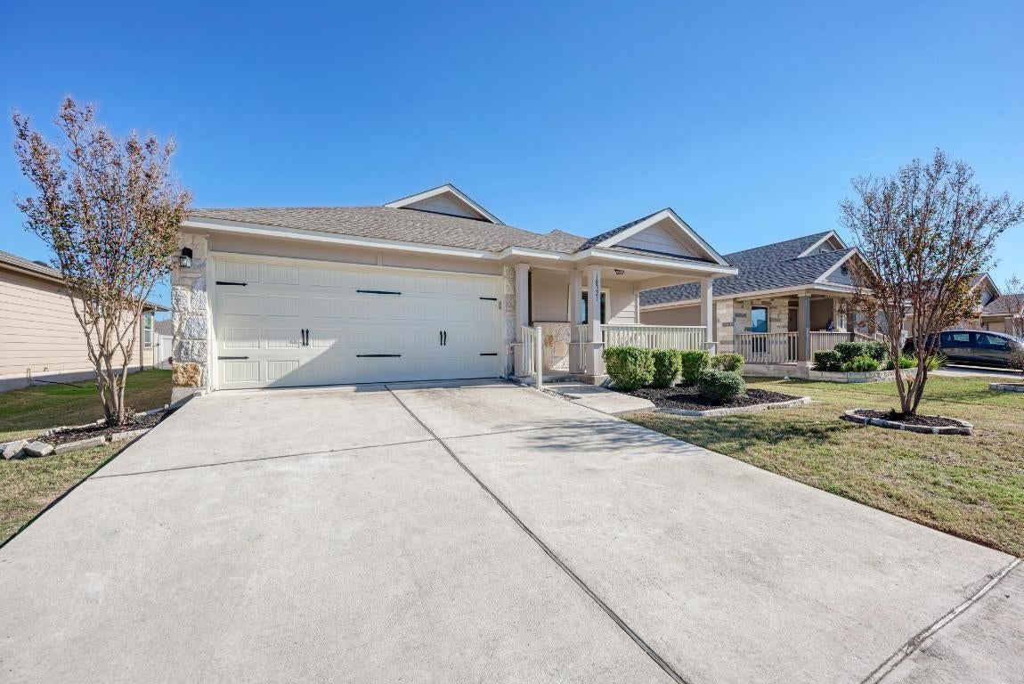 Photo of Listing #8388176