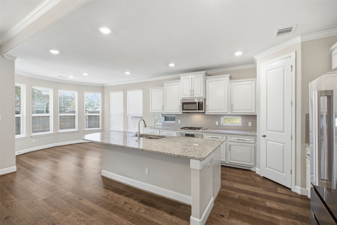 Photo of Listing #8206761