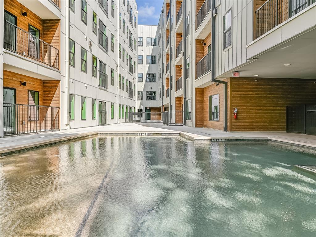 Photo of Listing #1304292