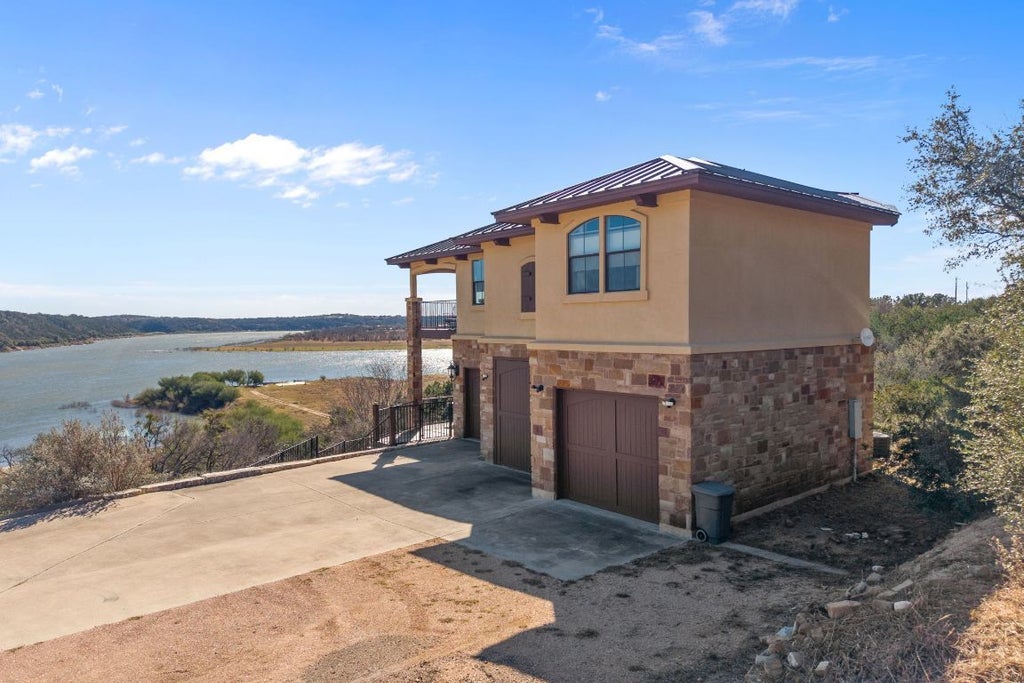 1690 Hickory Creek Road, Marble Falls