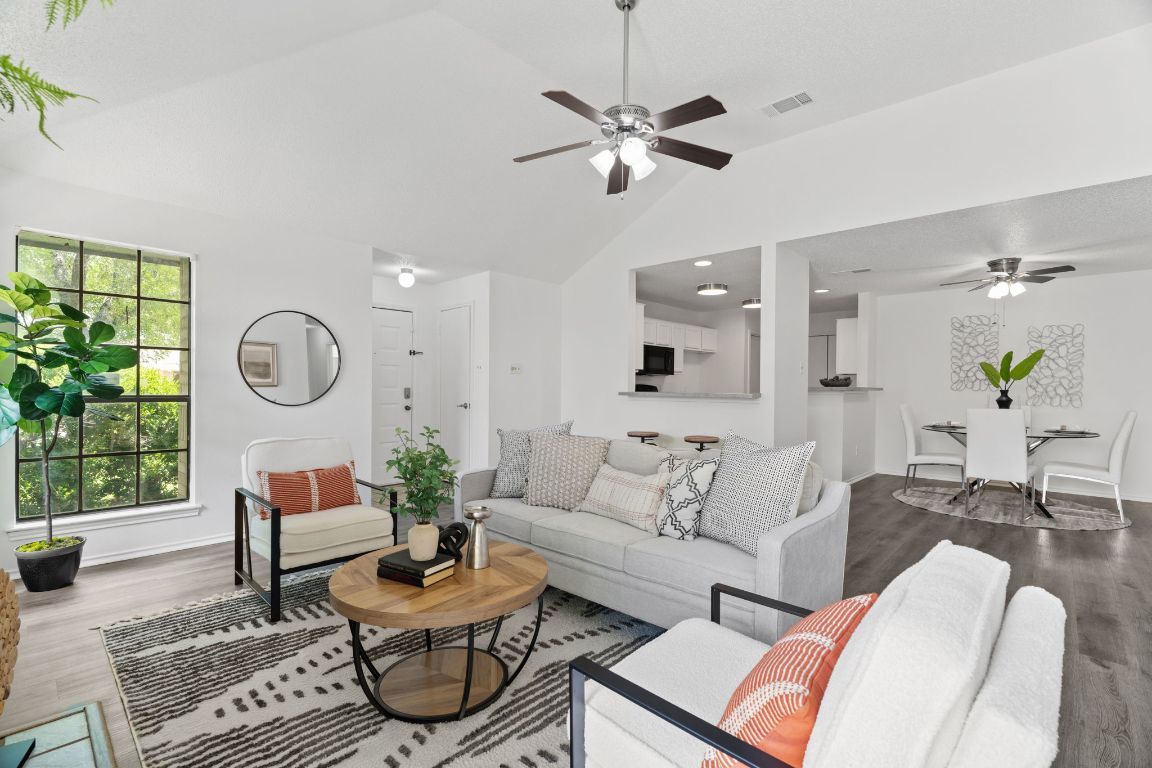 Photo of Listing #1849244