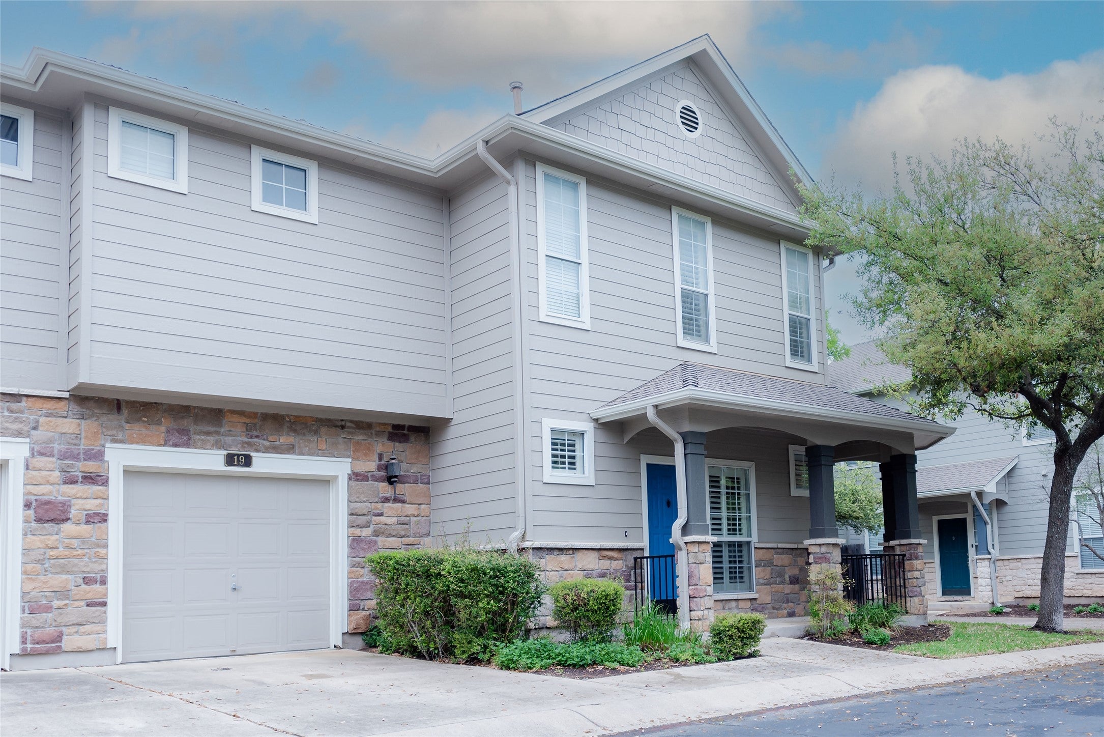 Photo of Listing #5550920