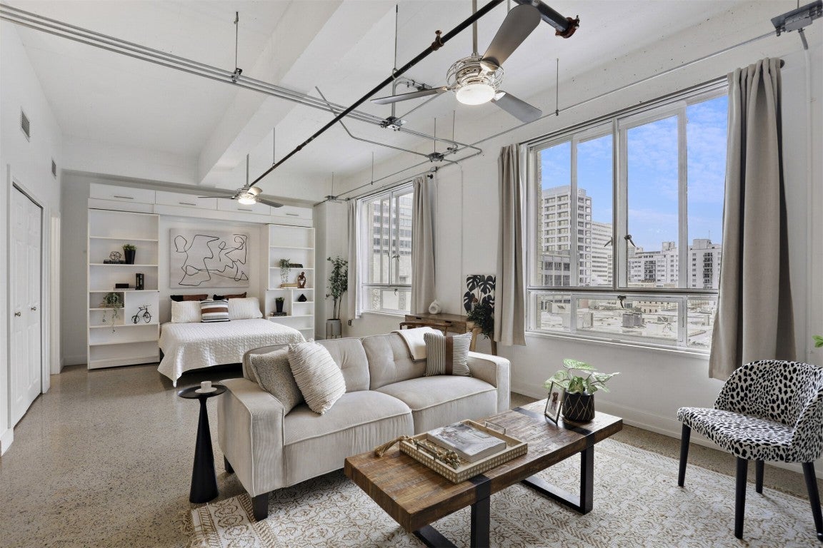 Photo of Listing #9377853