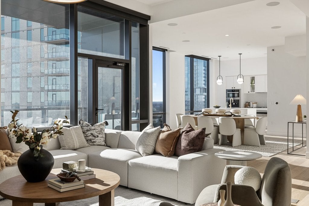 Photo of Listing #4631012