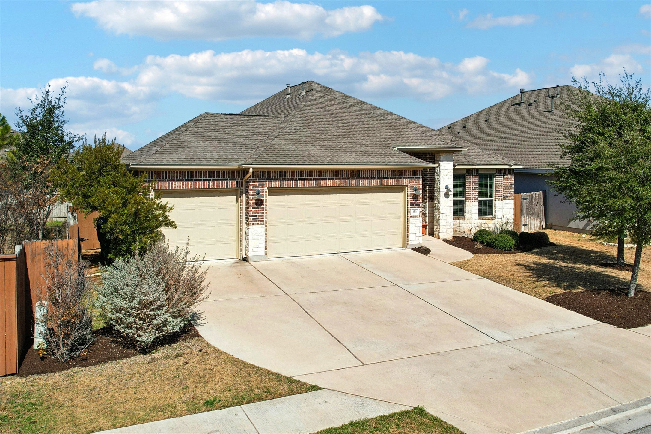 Photo of Listing #1281542