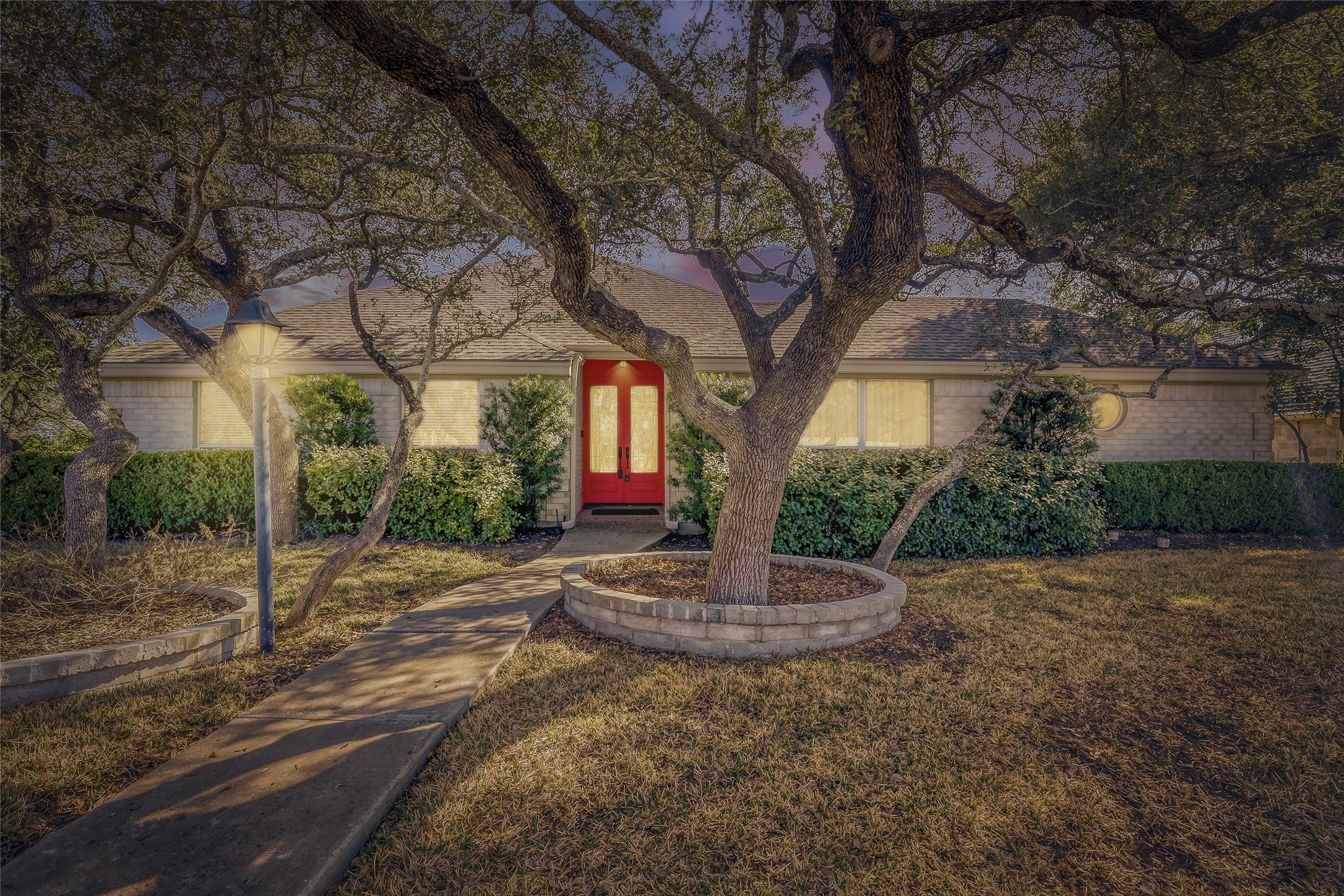 Photo of Listing #9400850