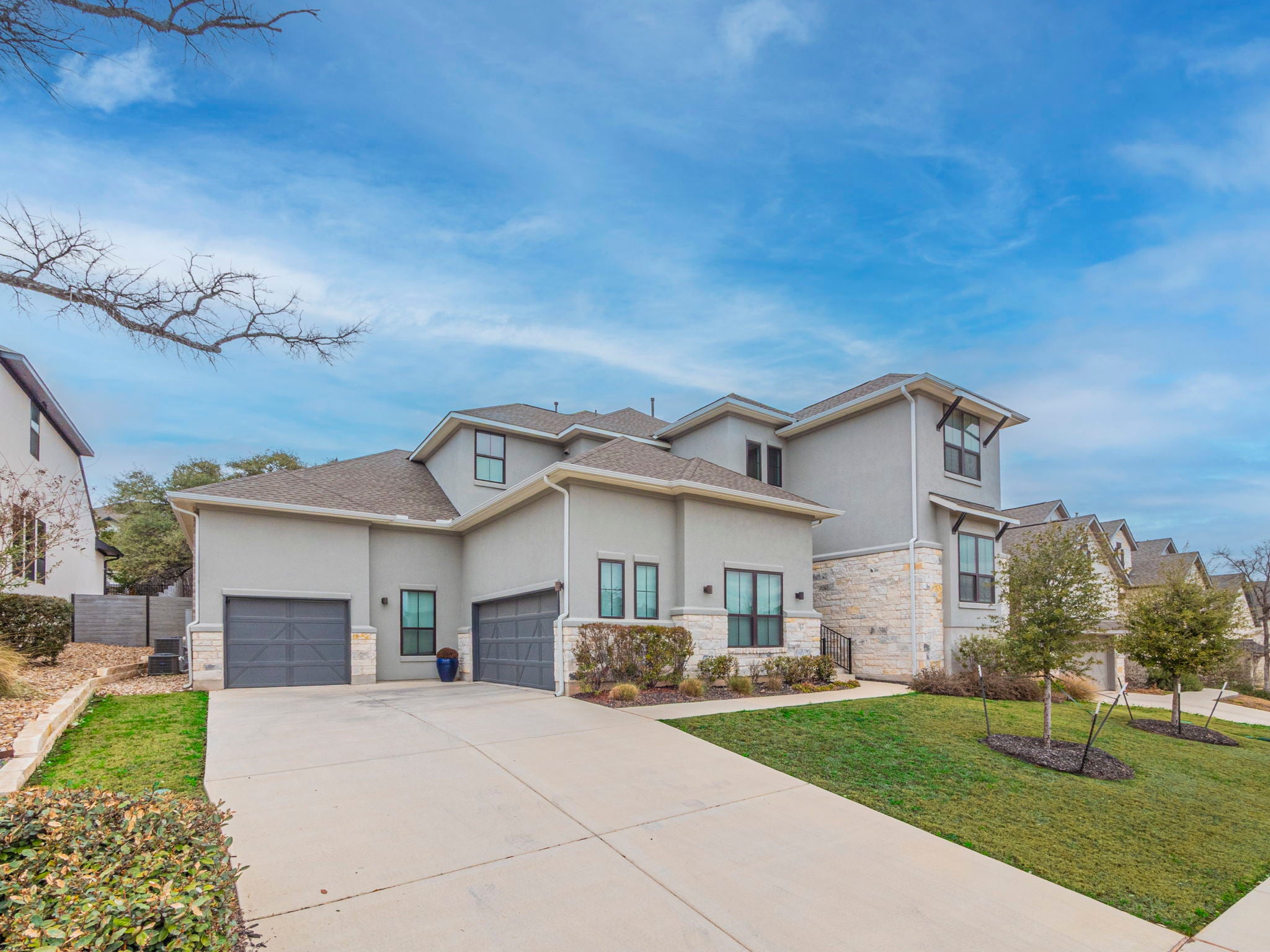 Photo of Listing #7413427