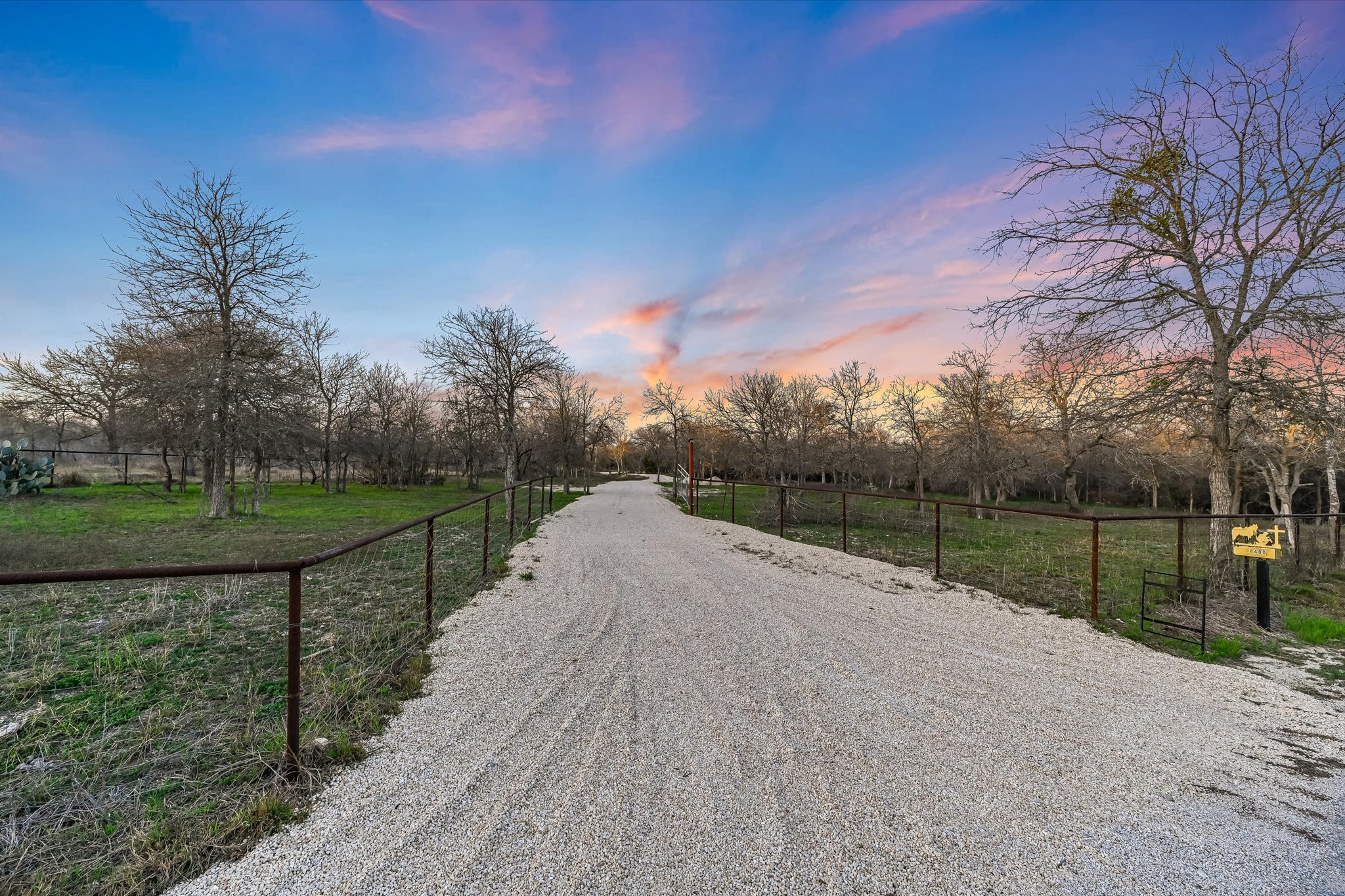 Photo of Listing #7417832