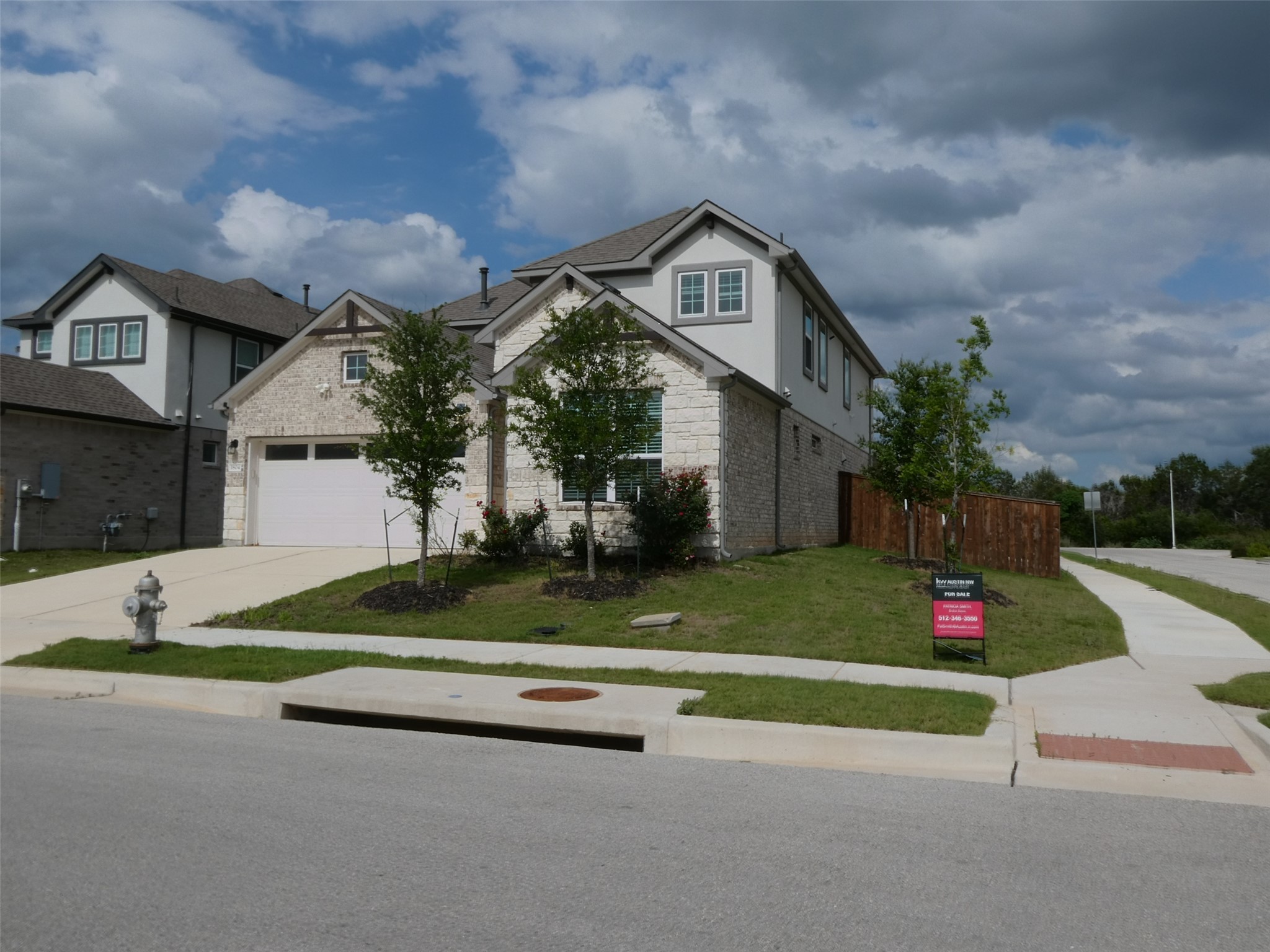 Photo of Listing #1979896