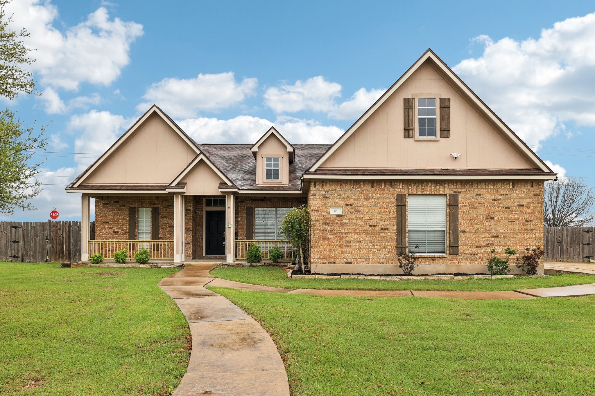 Photo of Listing #3716201