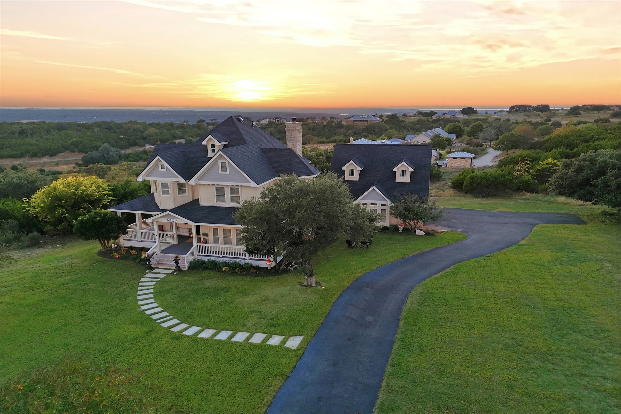 Photo of Listing #7828940