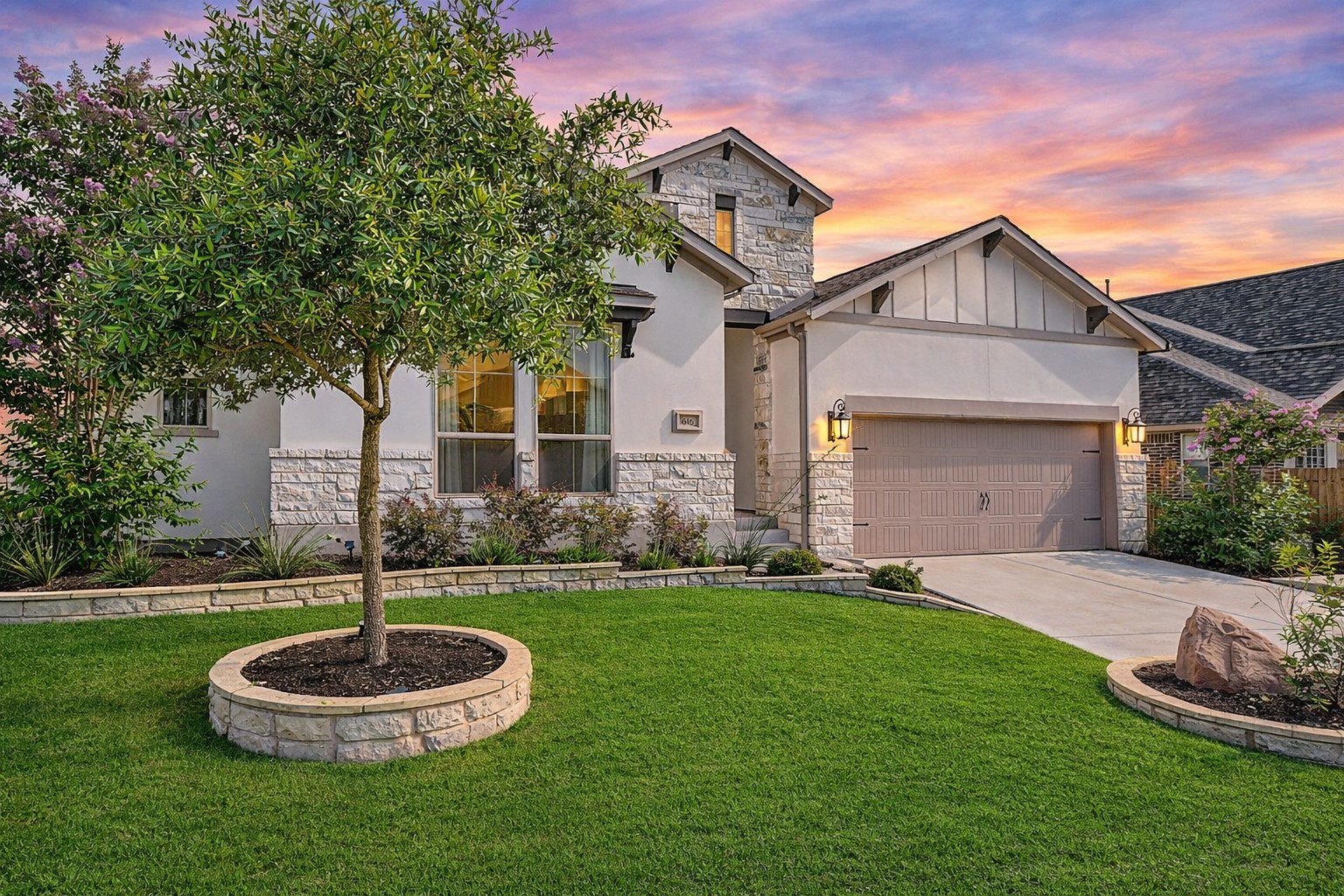 Photo of Listing #1747538