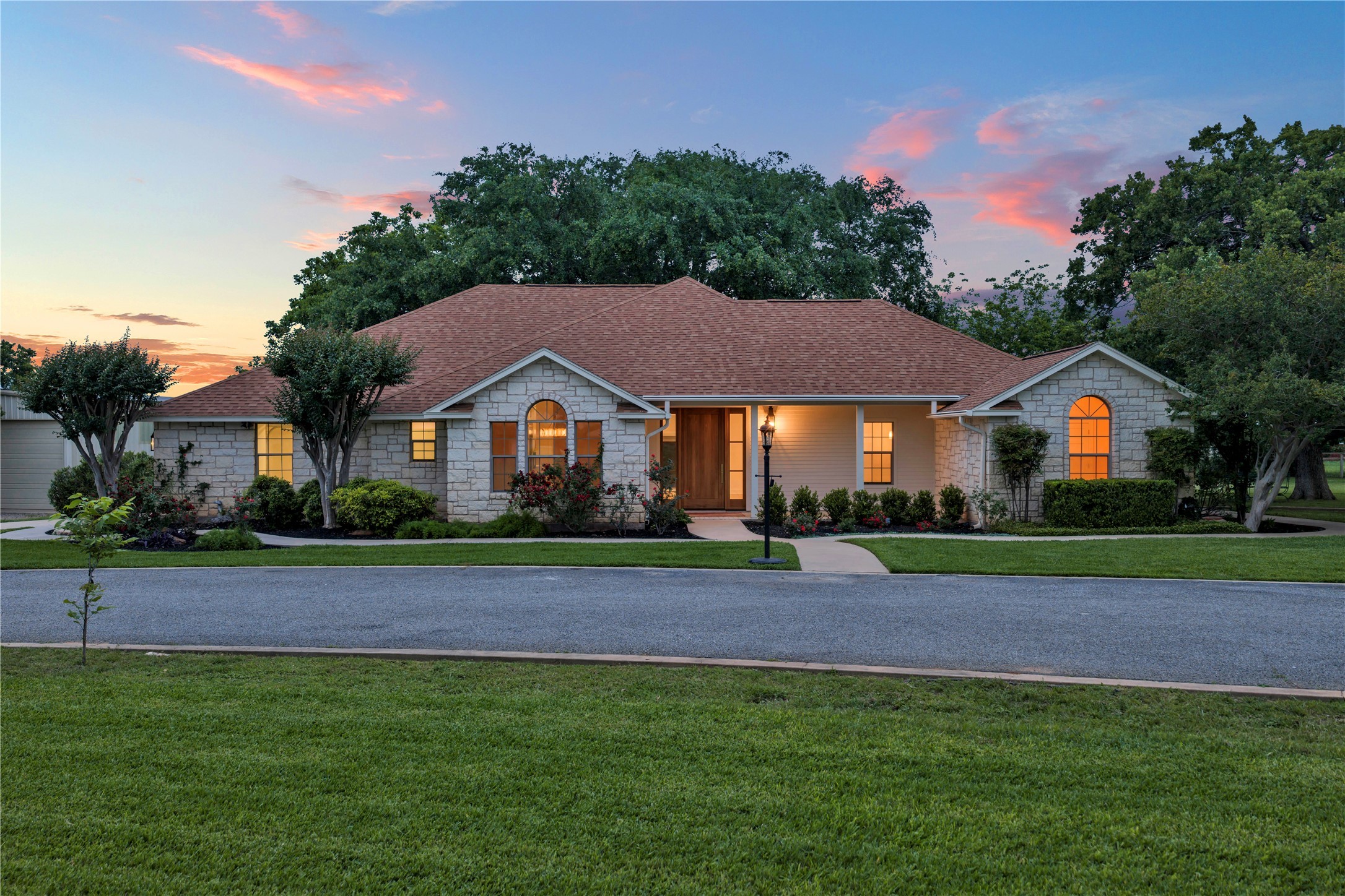 Photo of Listing #1881368