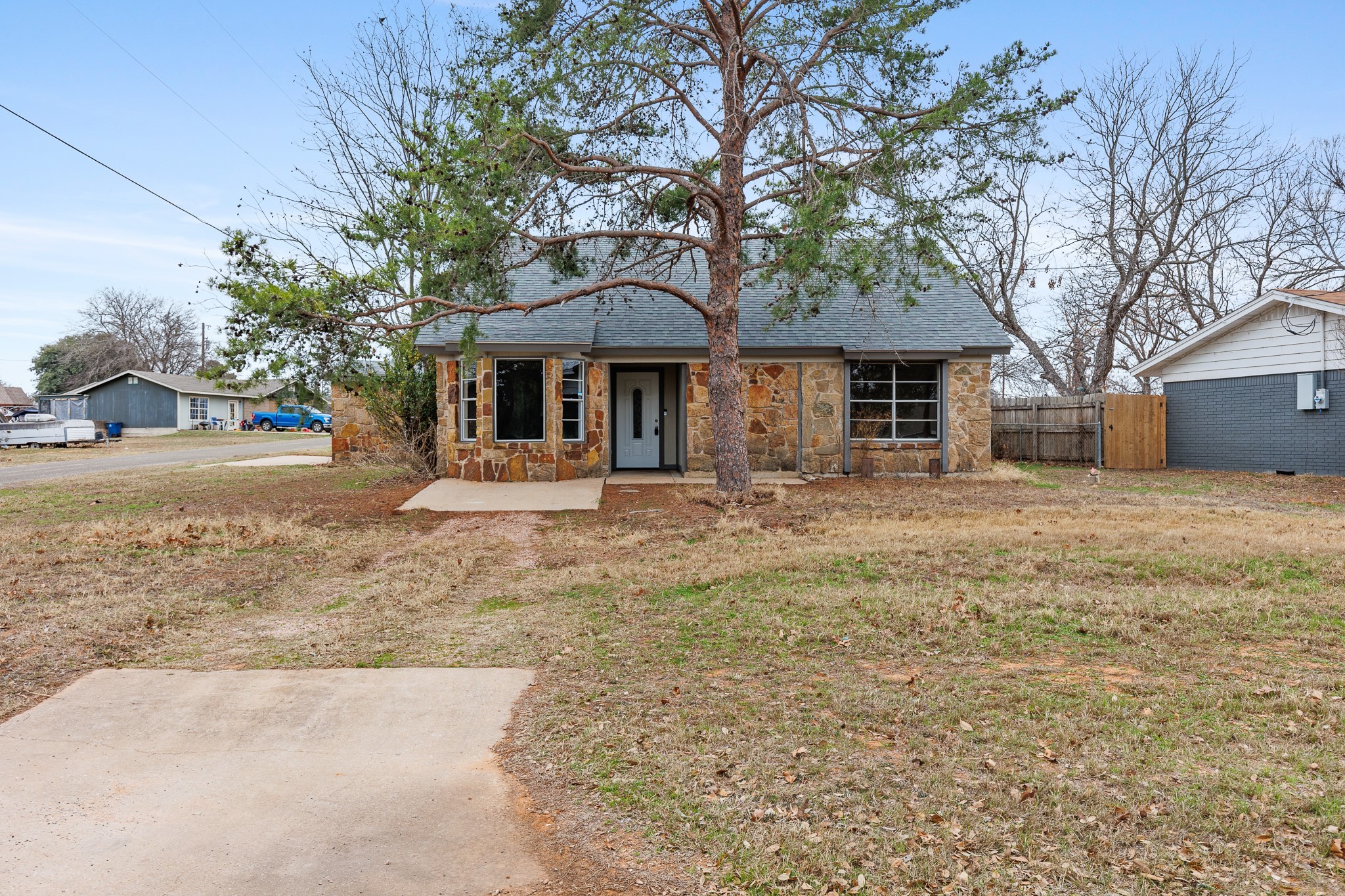 Photo of Listing #4489630