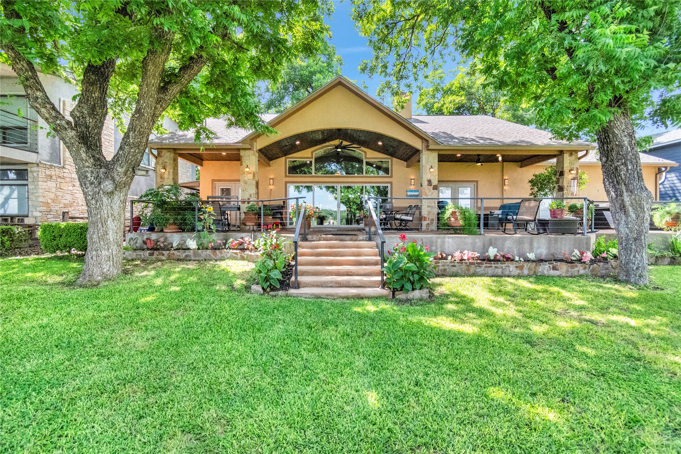 Photo of Listing #8406909