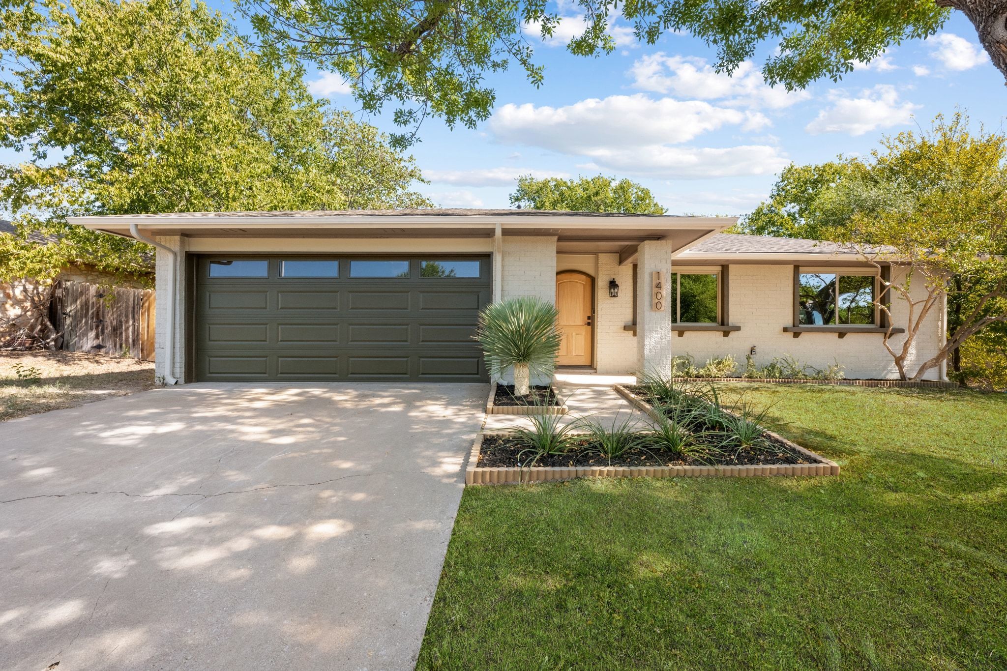 Photo of Listing #3949088