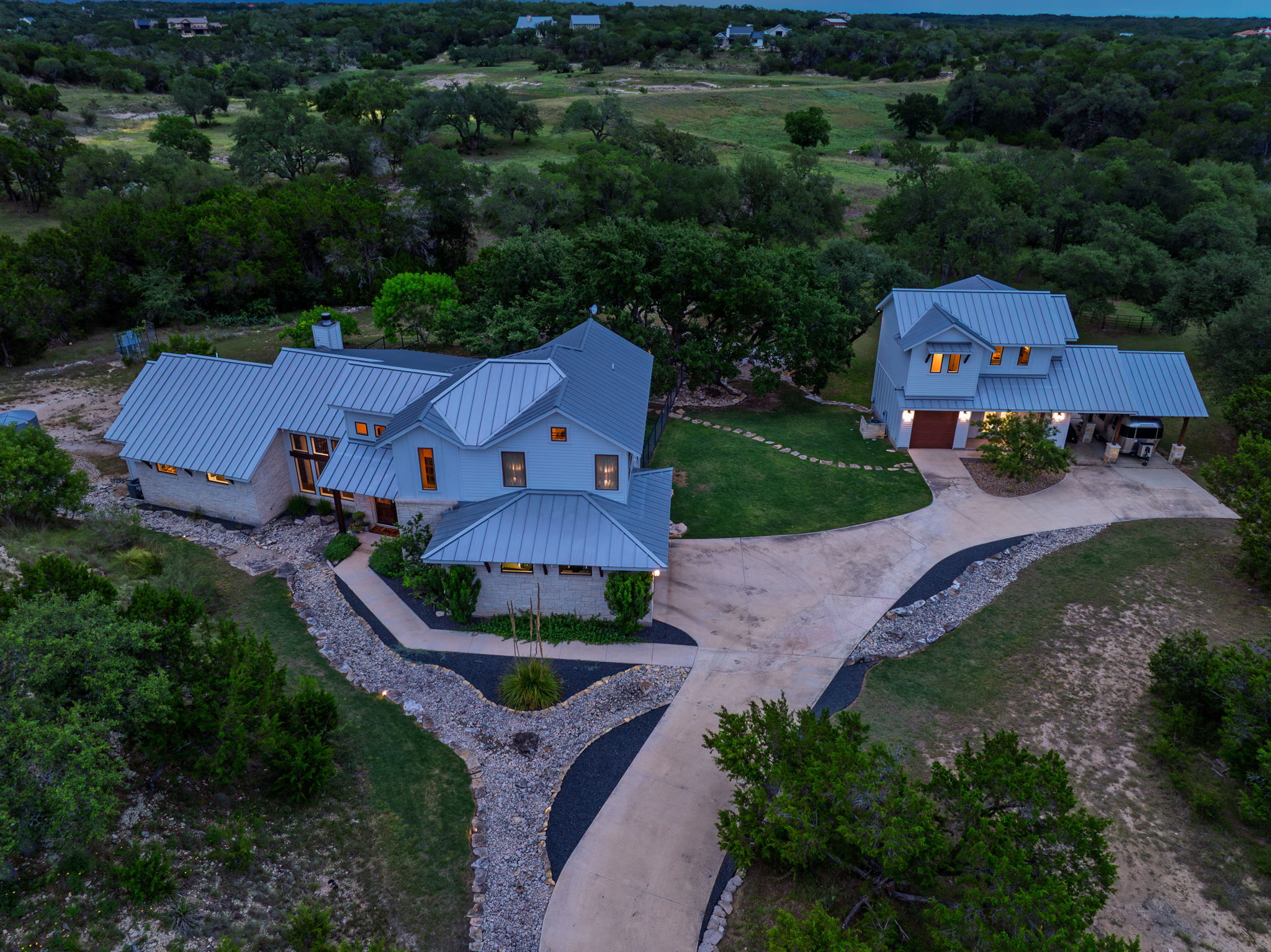 Photo of Listing #1639308