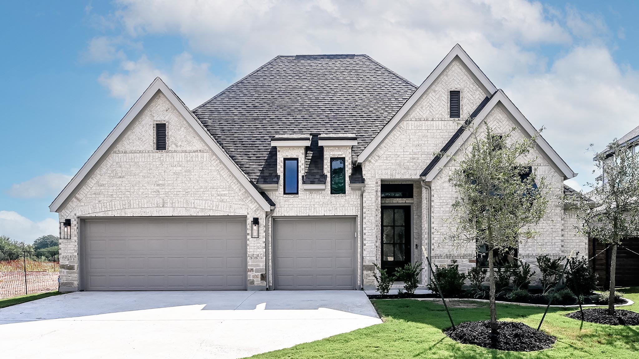 Photo of Listing #2383743