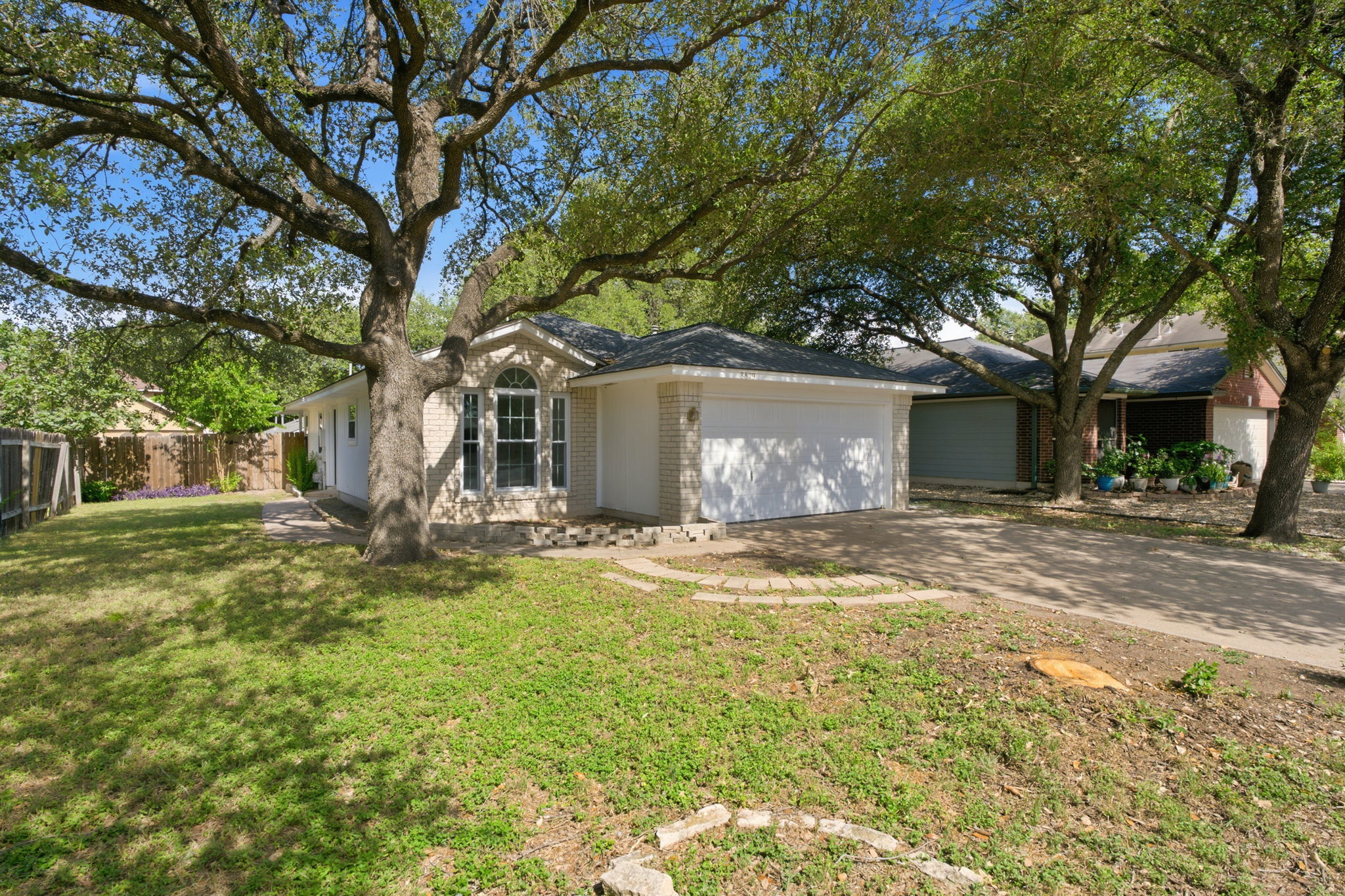 Photo of Listing #2505163