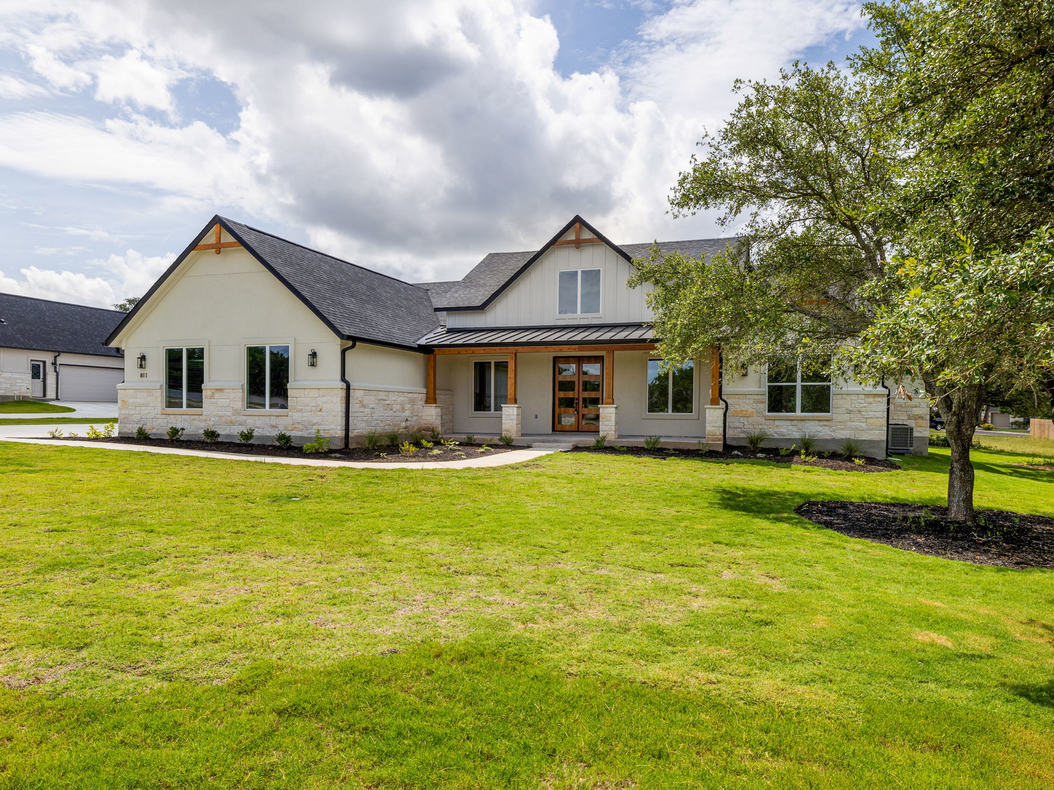 Photo of Listing #2522391